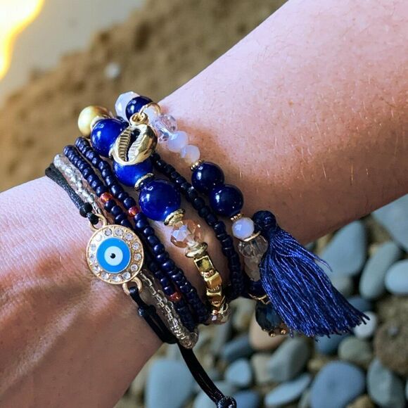 New, bundle of 3 packs of 6 strands each, beads and charms on stretch chord - Picture 3 of 15